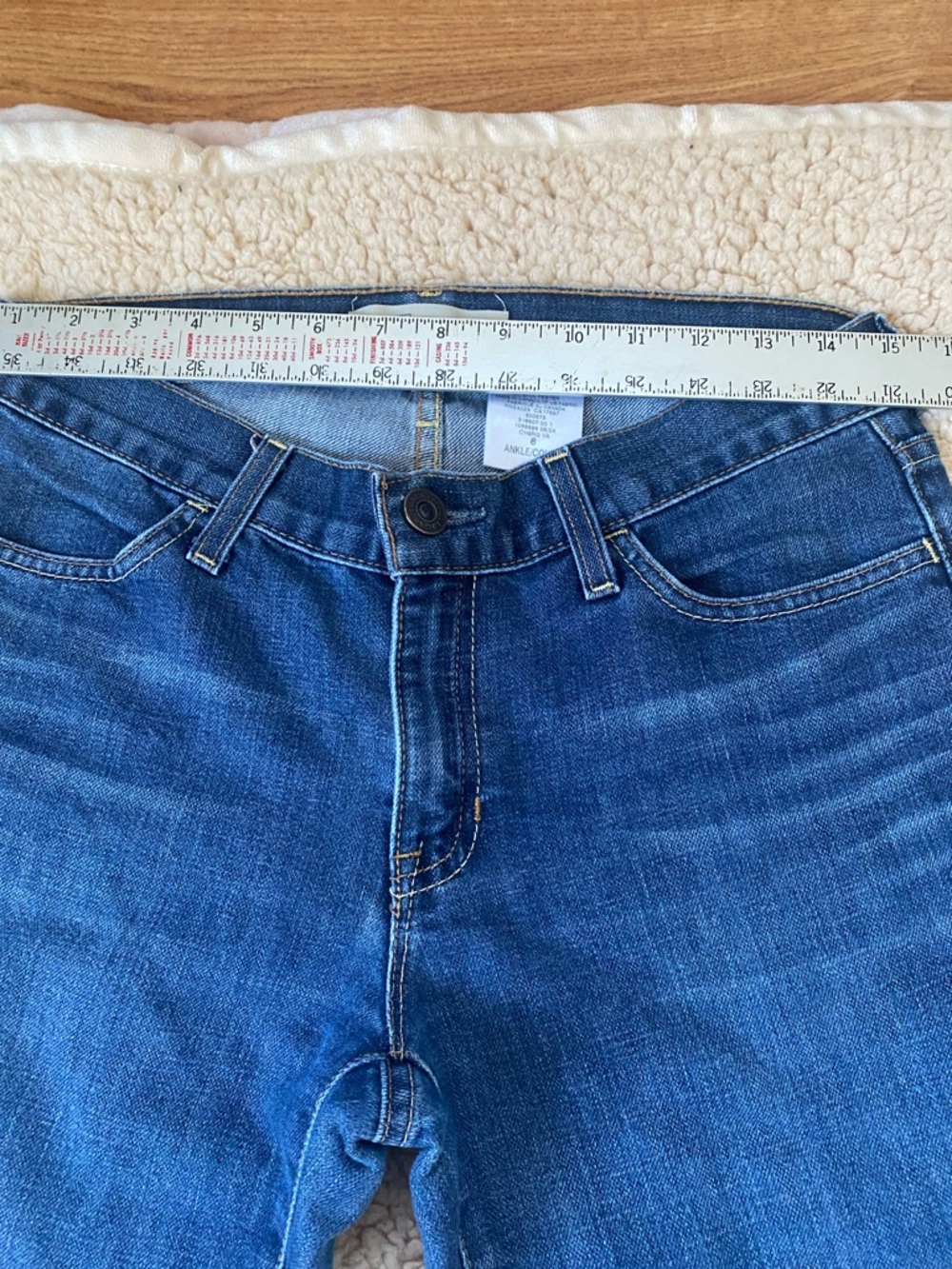 Gap Long and Lean woman’s Jeans size 6 ankle/court